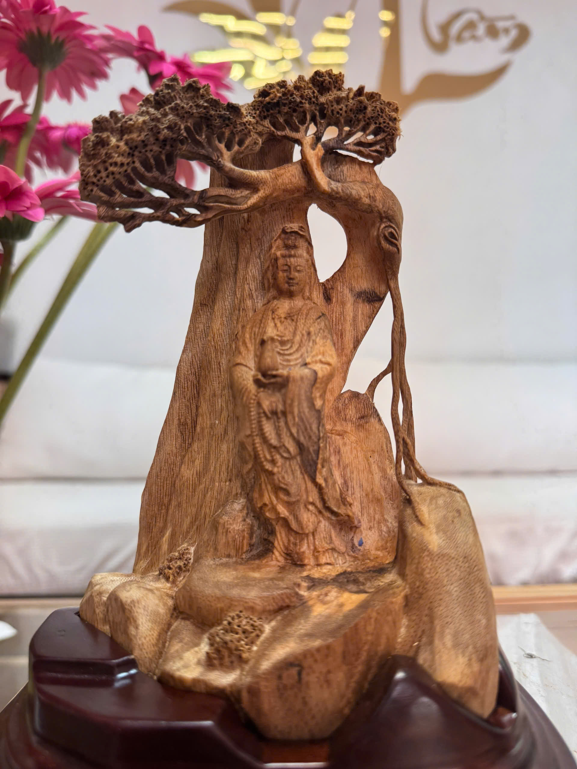 Guanyin Agarwood Sculptures – Vietnamese Oud Art