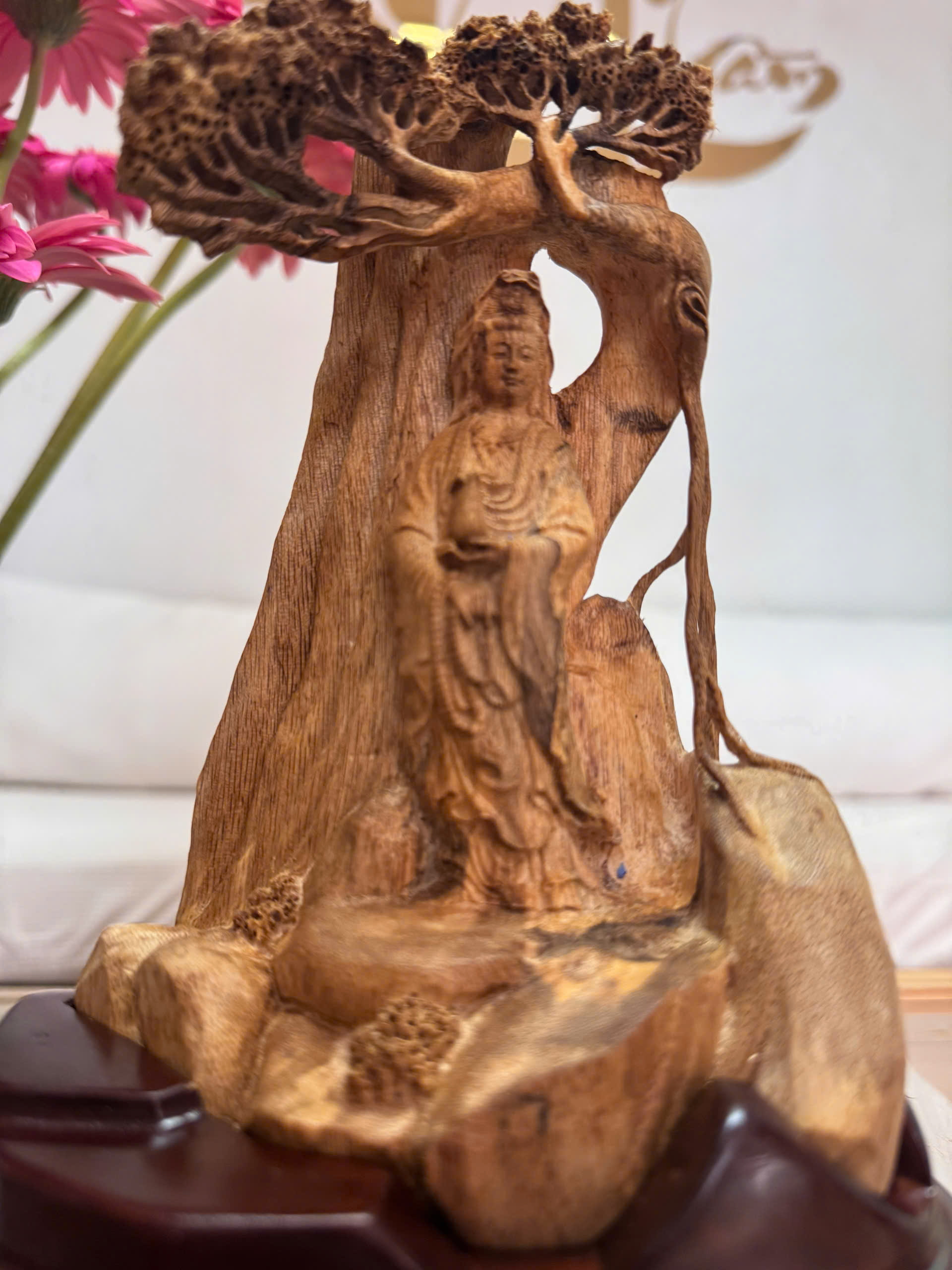 Guanyin Agarwood Sculptures – Vietnamese Oud Art