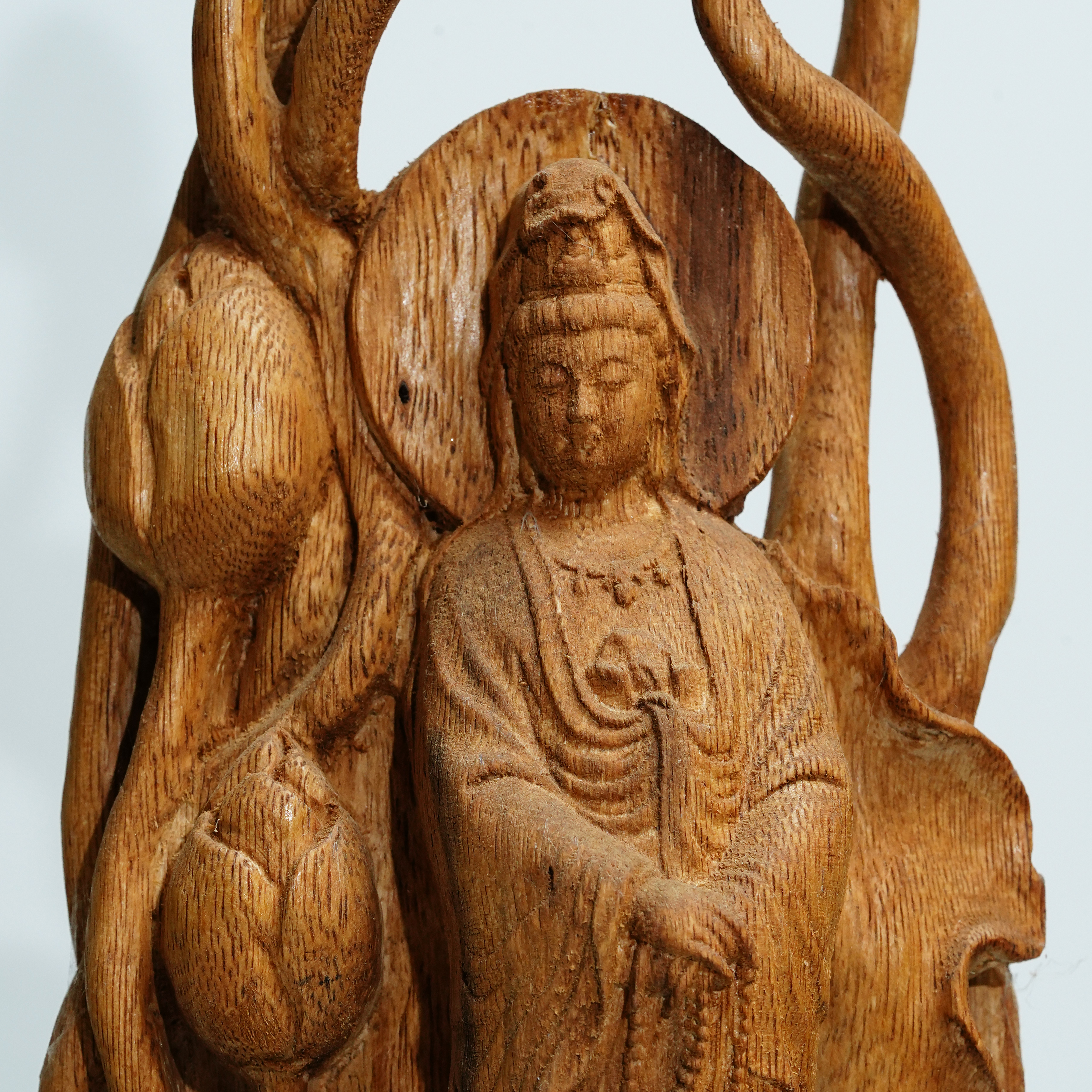 Natural Agarwood Guanyin Statue On Lotus – Premium Spiritual Oud Sculpture
