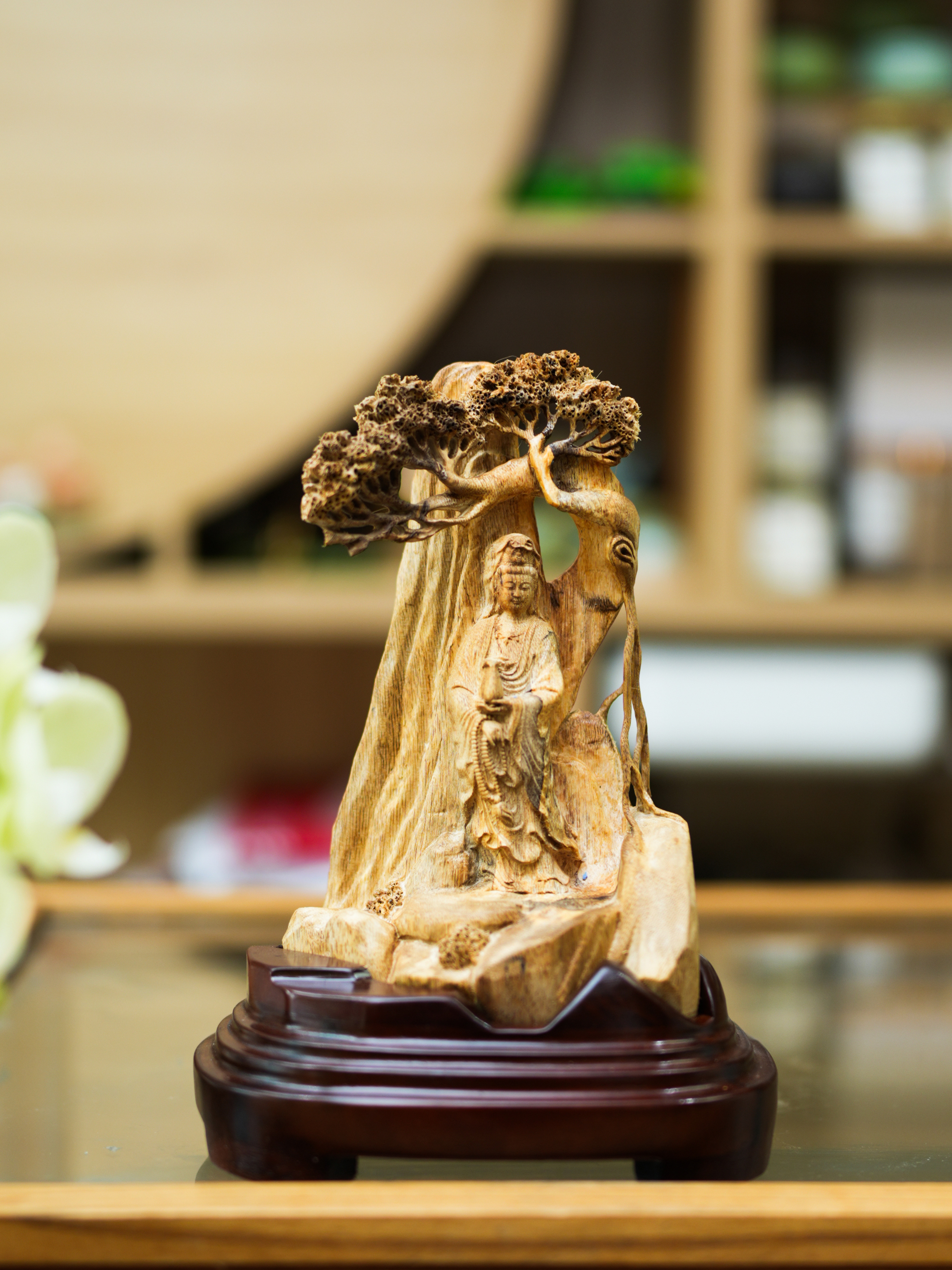 Guanyin Agarwood Sculptures – Vietnamese Oud Art