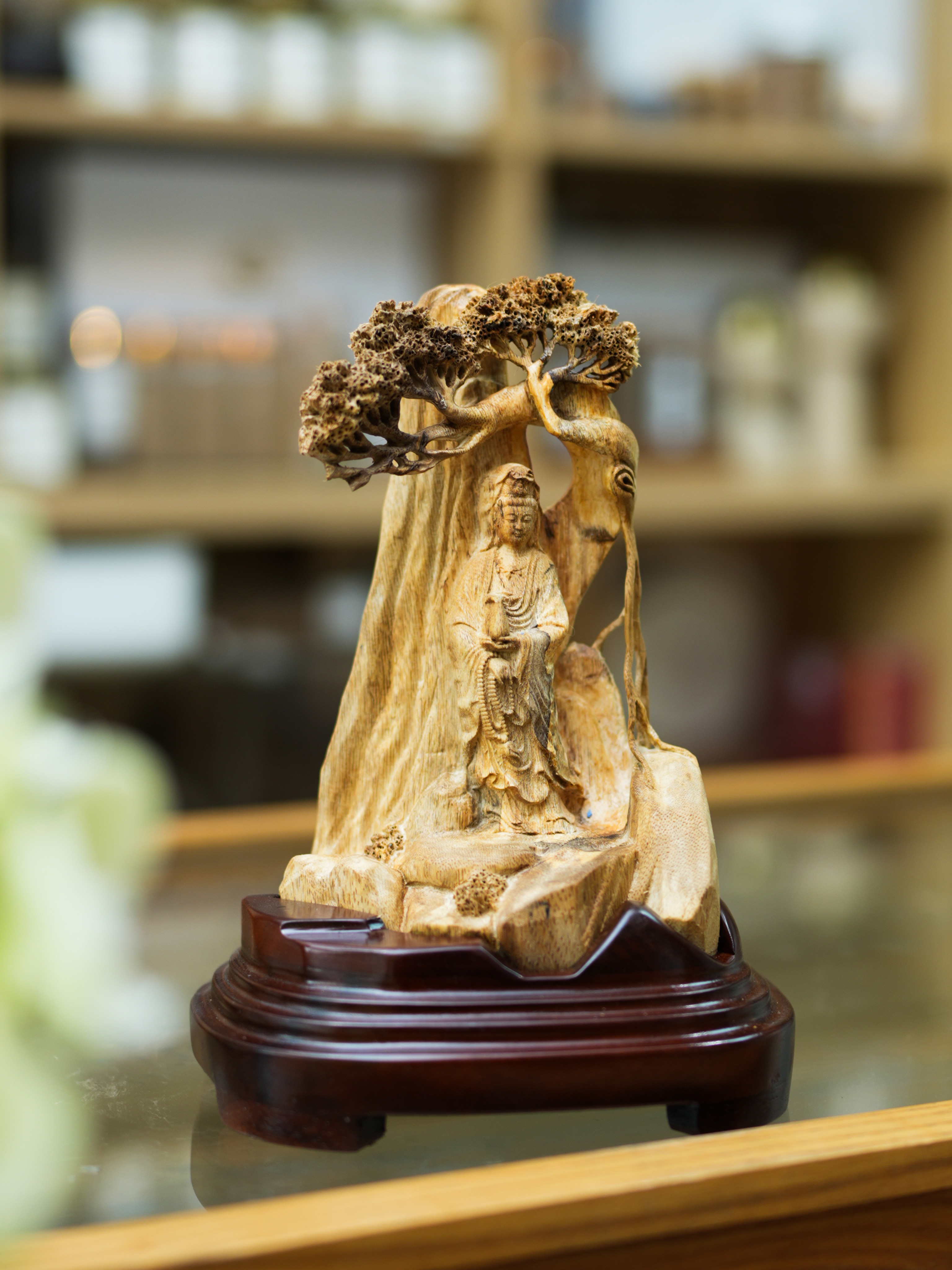 Guanyin Agarwood Sculptures – Vietnamese Oud Art