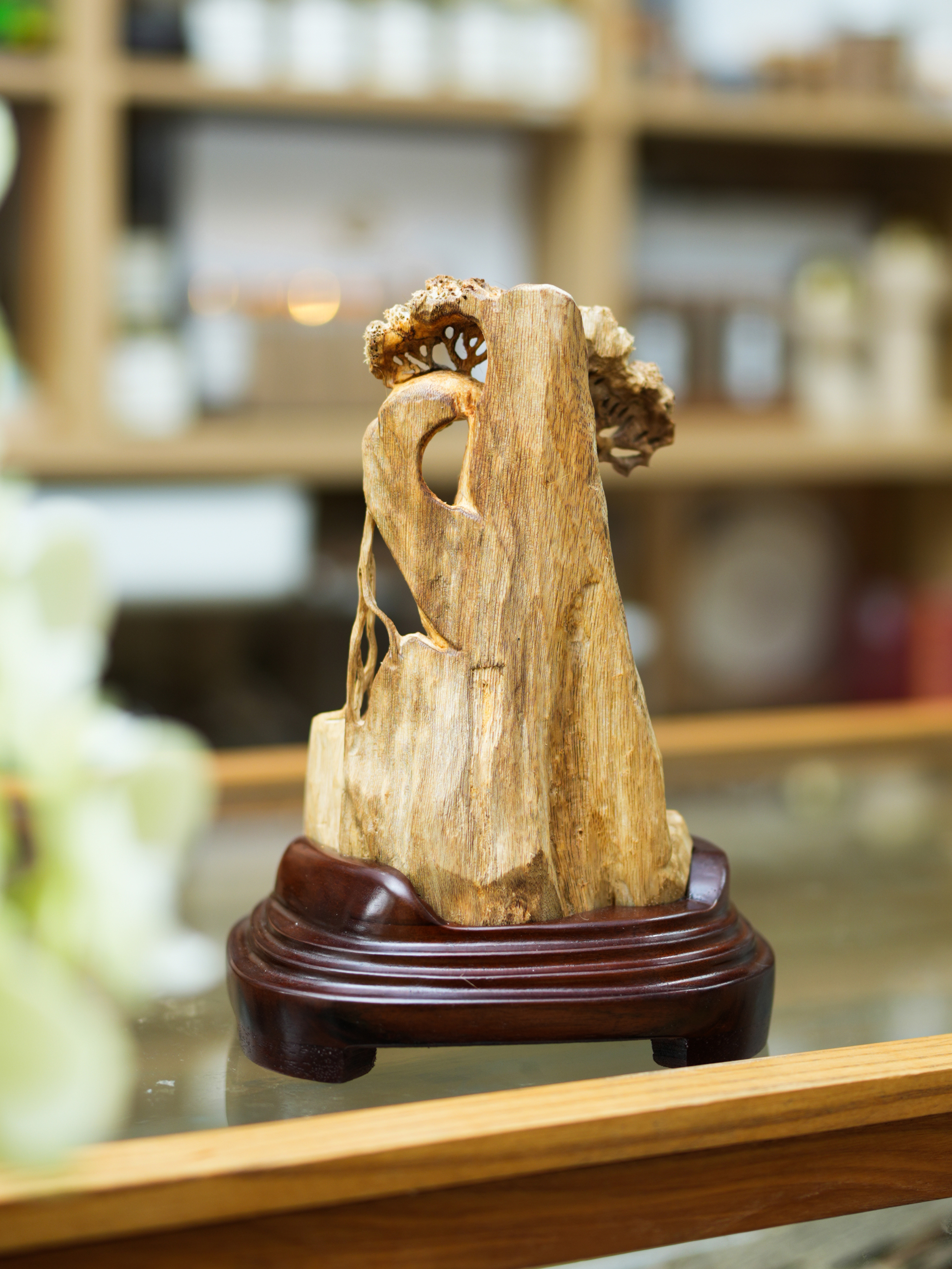 Guanyin Agarwood Sculptures – Vietnamese Oud Art