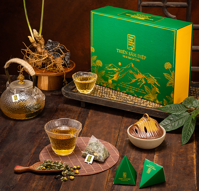 Huyền Linh Hồng Trà