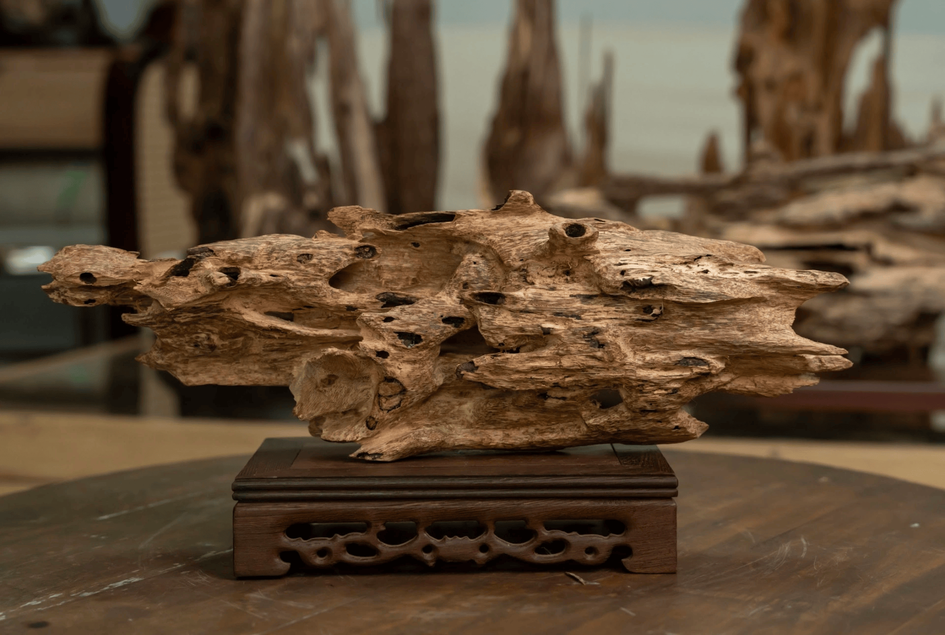 Natural Agarwood Sculpture – Premium Home Décor &amp; Gift – Nhi Maison Amore