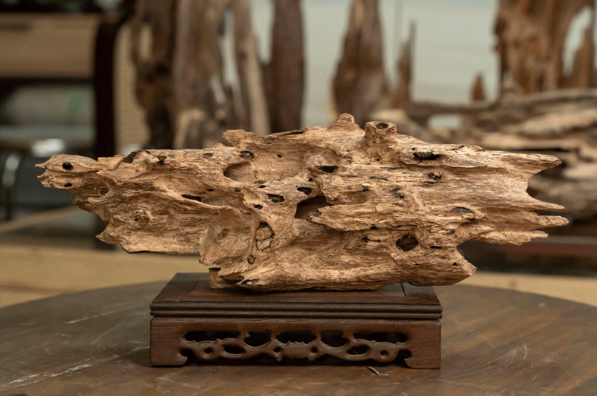 Natural Agarwood Sculpture – Premium Home Décor &amp; Gift – Nhi Maison Amore