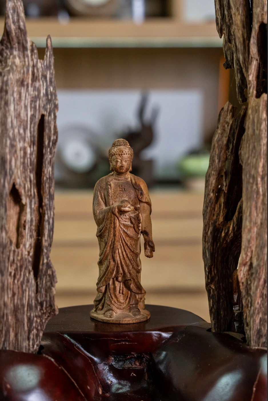 “Tinh Tam Son” Natural Agarwood Sculpture – Premium Feng Shui Display | Moc Tram Agarwood, Nha Trang